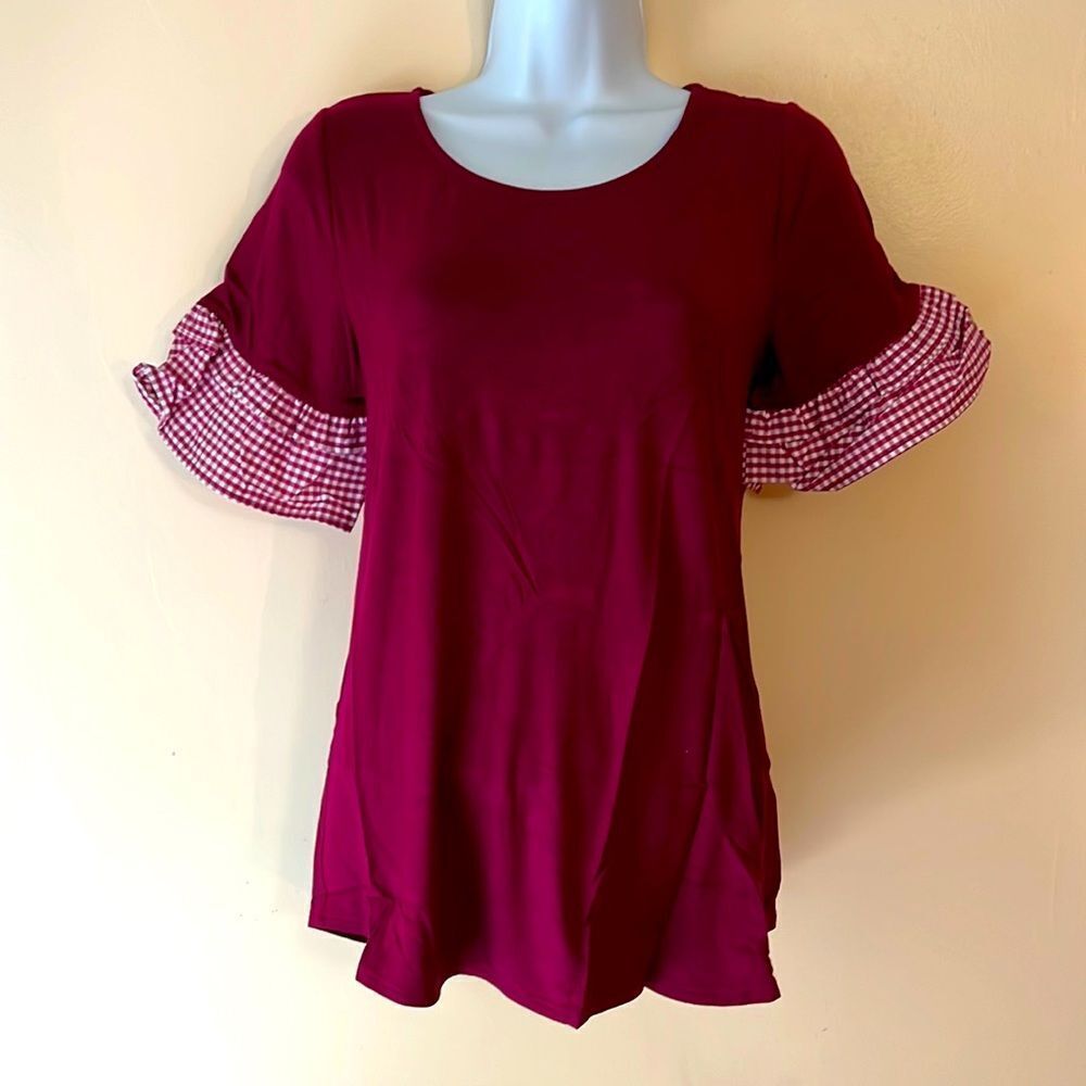Les Anis Gingham Ruffle Sleeve Burgundy Tshirt Sz S